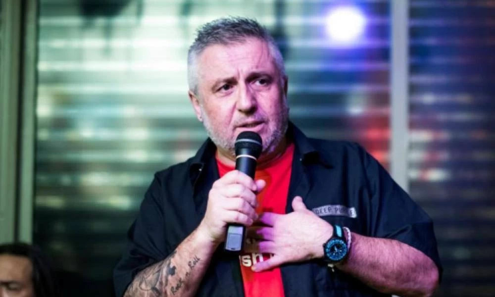Στάθης Παναγιωτόπουλος: Οι δύο εκδοχές για τη κάρτα sim που λείπει από το κινητό του